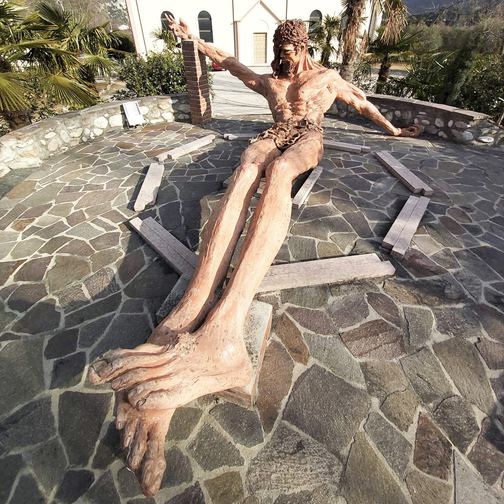 Santuario del Cristo della Strada a Brentino di Belluno - Sentiero di Maria pellegrinaggio al Santuario Madonna della Corona