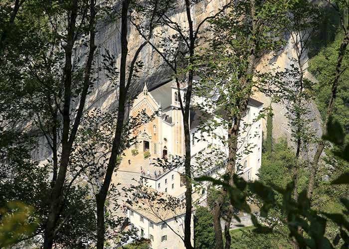 Terza Tappa Variante A da Rivoli V.se a Madonna della Corona - Itinerario pellegrinaggio Sentiero di Maria sul Sentiero CAI EE 71
